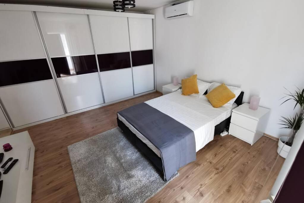 Bertigart Studio Apartment Бухарест Экстерьер фото